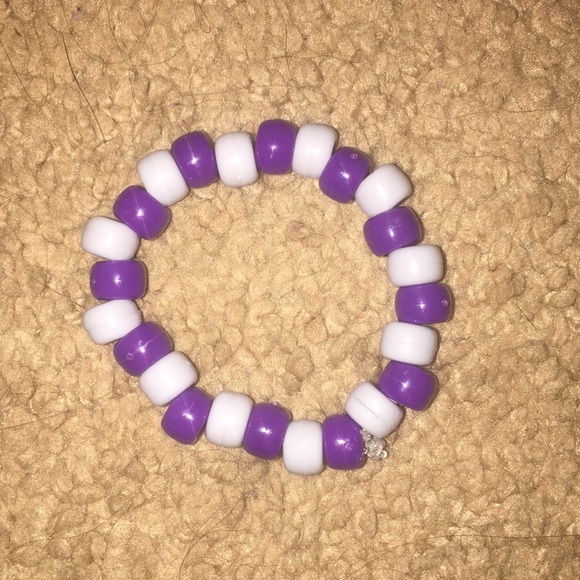 Purple and gray bracelet - Picture 1 of 1
